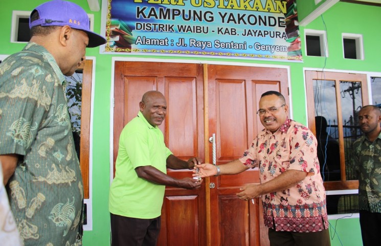 Pemprov Akan Bagi 17 Ribu Buku Pelajaran